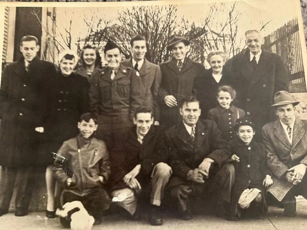 An older photo of the 14 members of the Ryan family